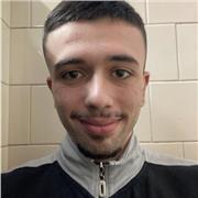 Ragazzo che frequenta istituto tecnico scuola superiore sempre disponibile ad aiutare in tutte le materie (tranne inglese)